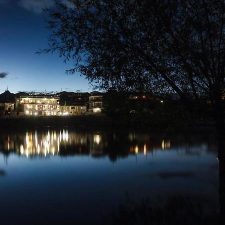 Hotel Lake View Nako Екстер'єр фото