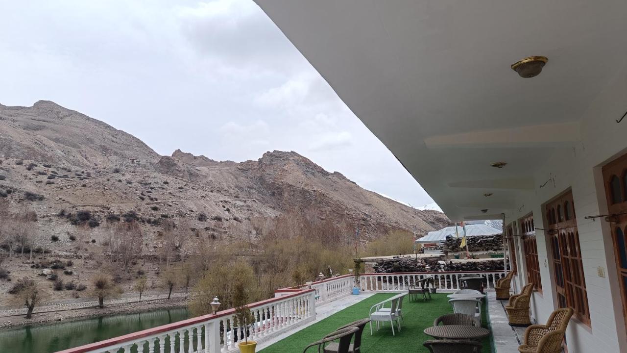 Hotel Lake View Nako Екстер'єр фото