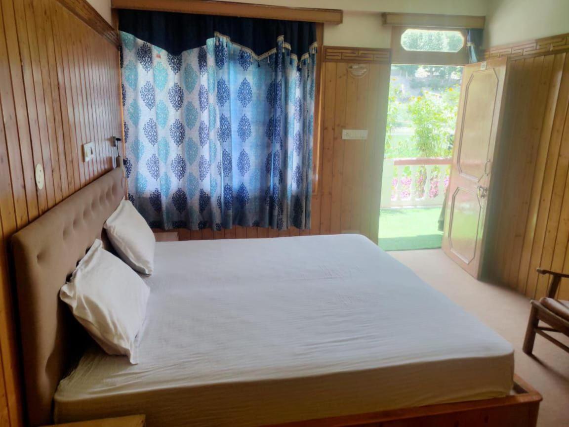 Hotel Lake View Nako Екстер'єр фото